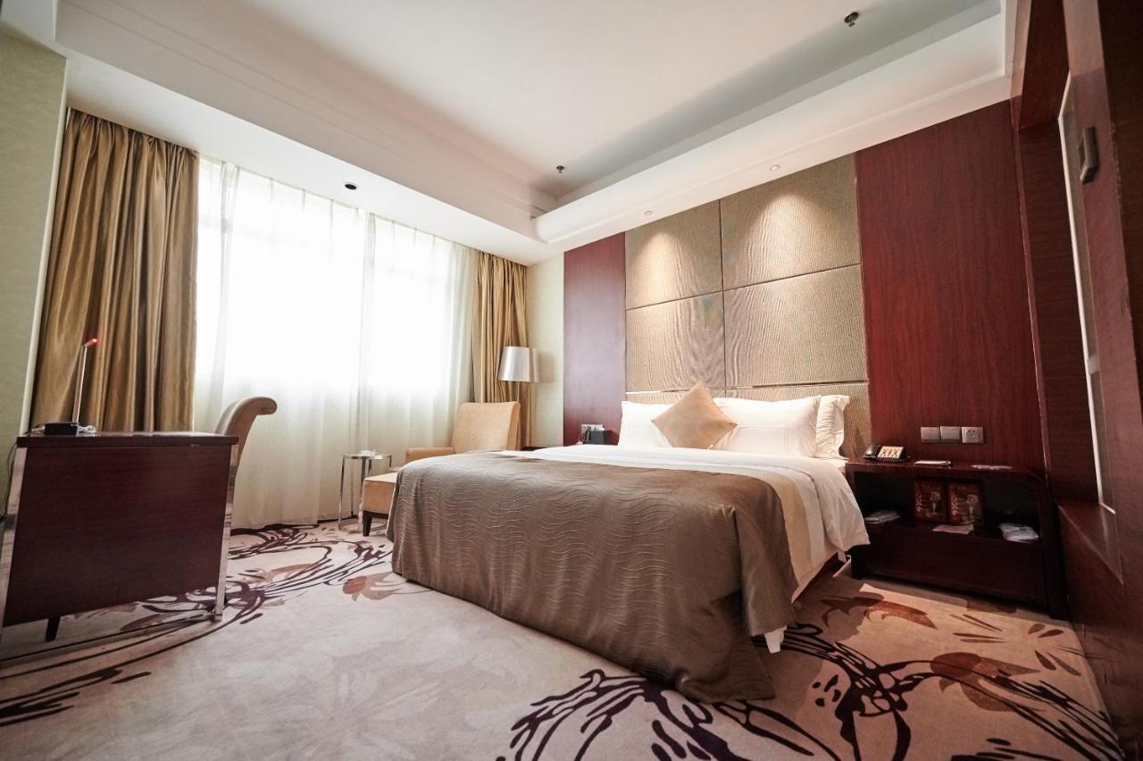 Foshan Jinlai Holiday Hotel ภายนอก รูปภาพ