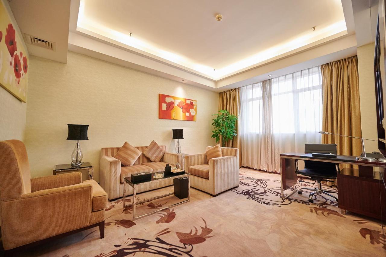 Foshan Jinlai Holiday Hotel ภายนอก รูปภาพ